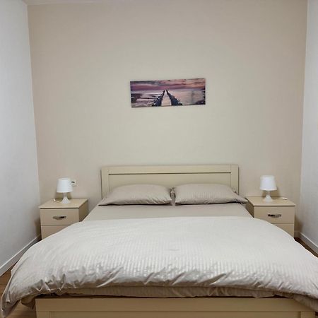 Vivo Apartment Durres Bagian luar foto